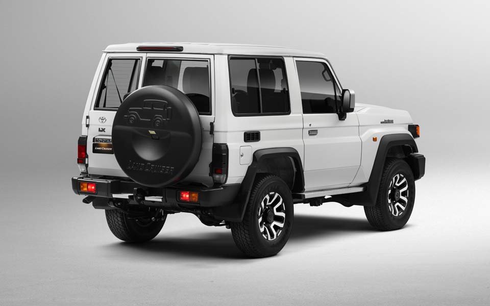 Land Cruiser 70 Hardtop | 